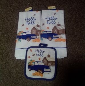 Fall Kitchen Towels and Hot Pot Holders